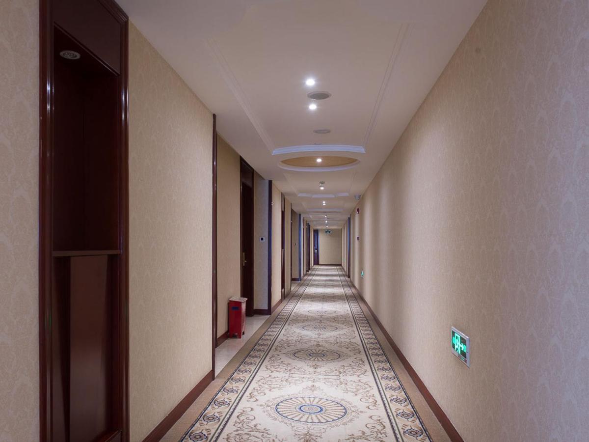 Vienna Hongqiao Airport Center 3* Shanghai