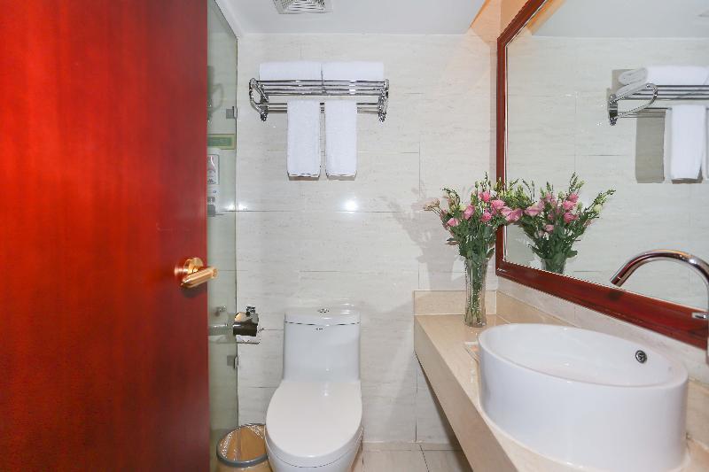 Vienna Hongqiao Airport Center 3* Xangai